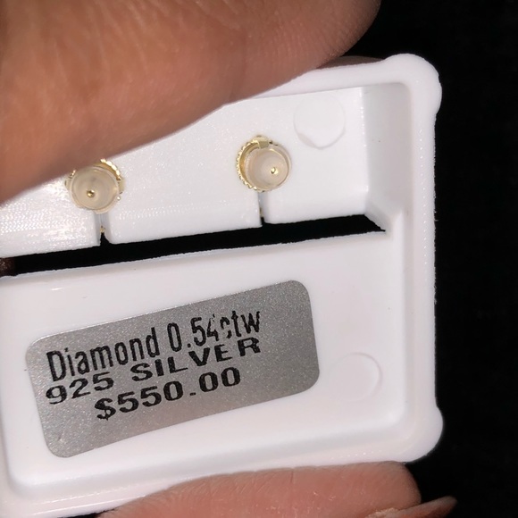 1/2ct REAL DIAMOND Cluster earrings - Picture 6 of 9